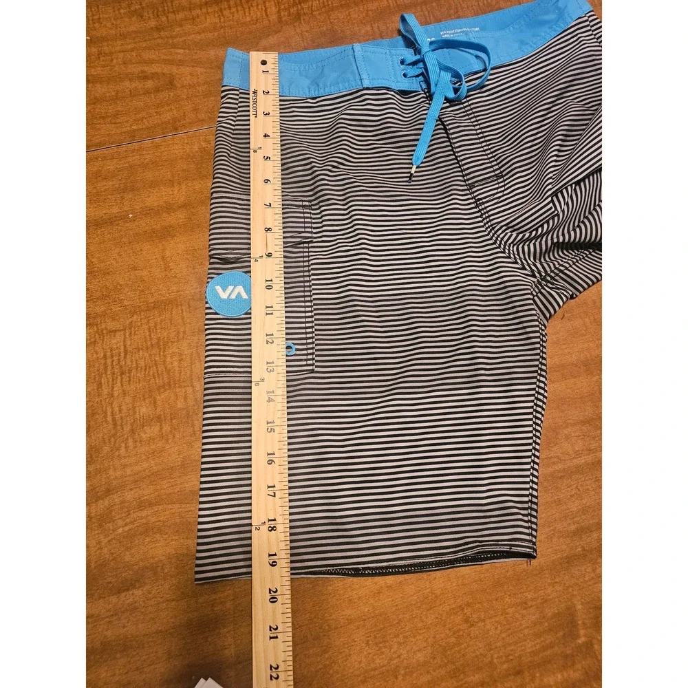 Mens RVCA Board Shorts Swim Trunks Performance Stretch 32 M Striped Black F28